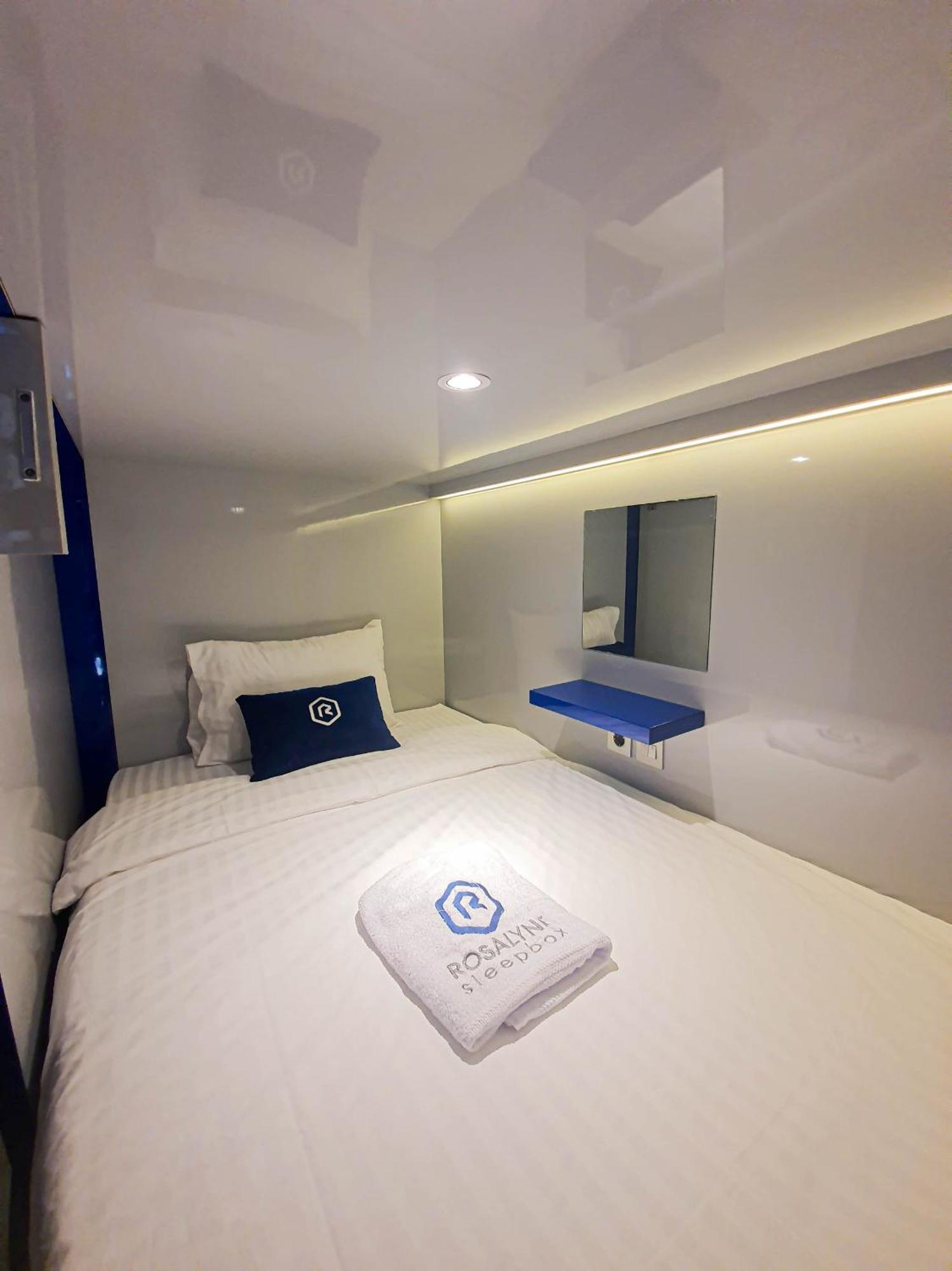 Rosalyne Sleepbox Tugu Kranggan Capsule hotel